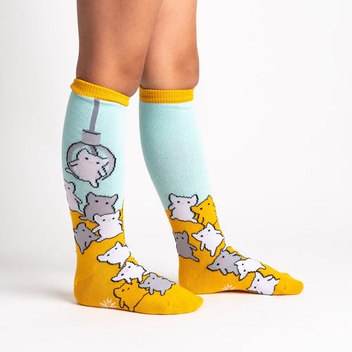Cat Claw Knee High Socks – kitty pattern, unisex adults