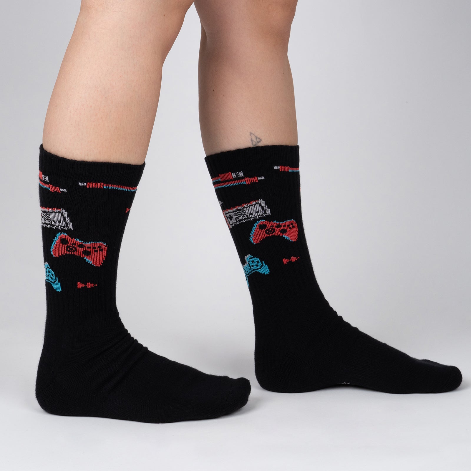Press Play Ribbed Crew Socks – athletic gaming socks for men and women